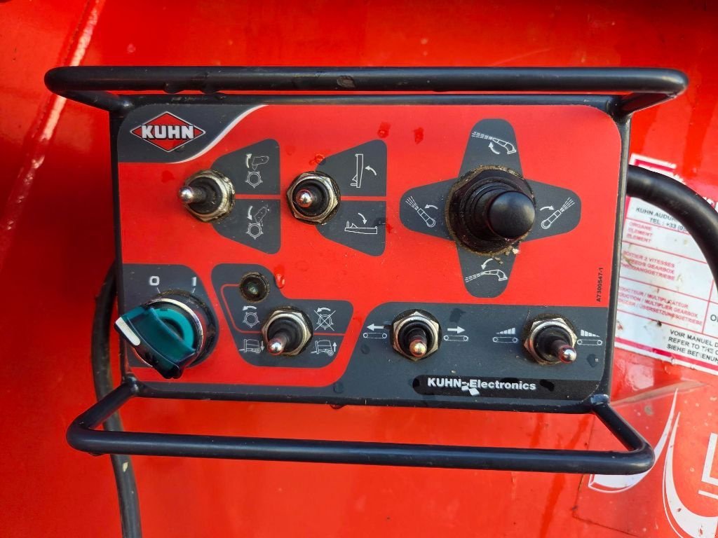 Siloentnahmegerät & Verteilgerät del tipo Kuhn Primor 3570 m, Gebrauchtmaschine en BRECEY (Imagen 10)