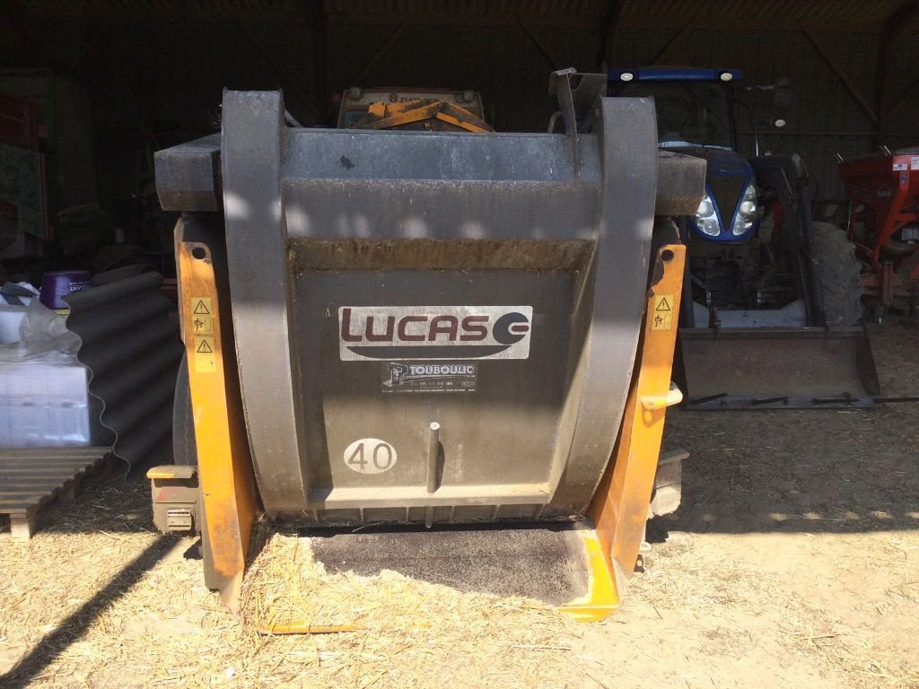 Siloentnahmegerät & Verteilgerät des Typs Lucas CASTOR 60G, Gebrauchtmaschine in LA ROCHE JAUDY (Bild 5)