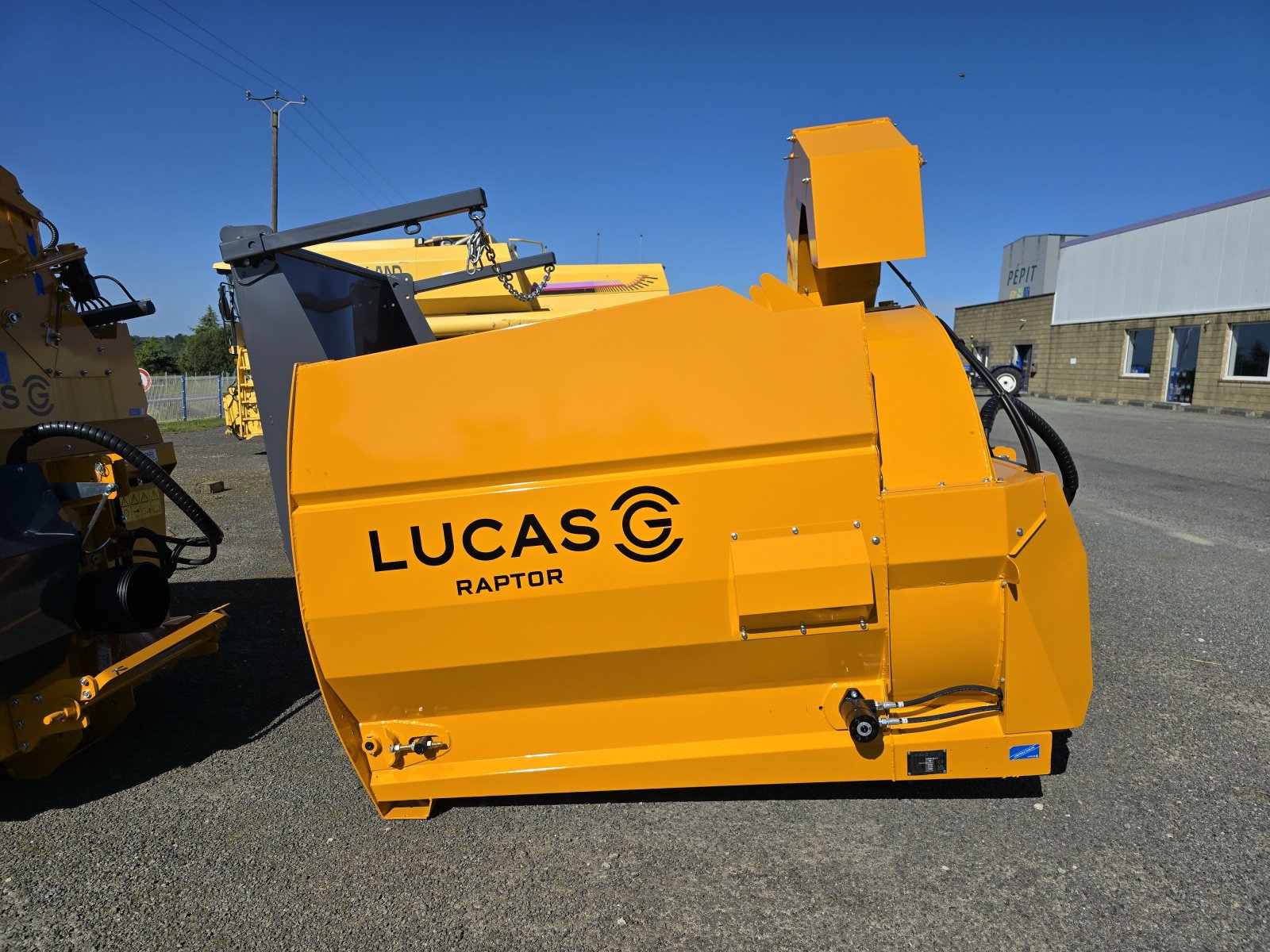 Siloentnahmegerät & Verteilgerät Türe ait Lucas RAPTOR C (2 VITESSES), Gebrauchtmaschine içinde CONDE SUR VIRE (resim 2)