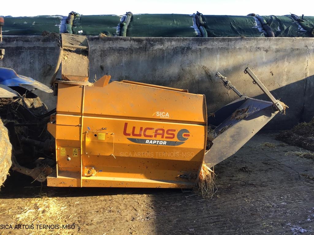 Siloentnahmegerät & Verteilgerät du type Lucas RAPTOR C, Gebrauchtmaschine en HERLIN LE SEC (Photo 2)