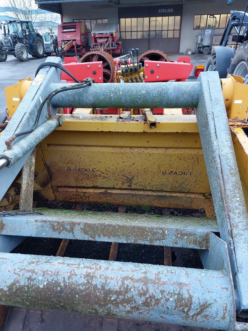 Siloentnahmegerät & Verteilgerät Türe ait Lucas SILOGRIF 1701, Gebrauchtmaschine içinde LACAPELLE-MARIVAL (resim 9)