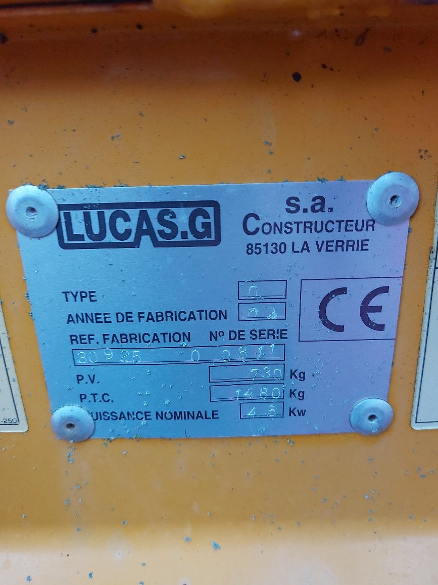 Siloentnahmegerät & Verteilgerät Türe ait Lucas SILOGRIF 1701, Gebrauchtmaschine içinde LACAPELLE-MARIVAL (resim 5)