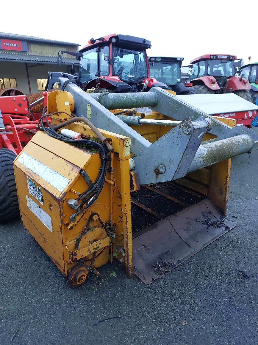 Siloentnahmegerät & Verteilgerät Türe ait Lucas SILOGRIF 1701, Gebrauchtmaschine içinde LACAPELLE-MARIVAL (resim 3)