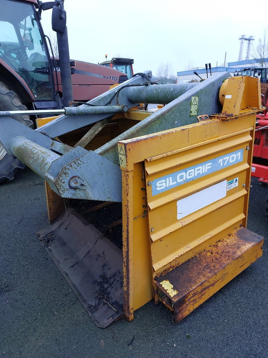 Siloentnahmegerät & Verteilgerät Türe ait Lucas SILOGRIF 1701, Gebrauchtmaschine içinde LACAPELLE-MARIVAL (resim 4)