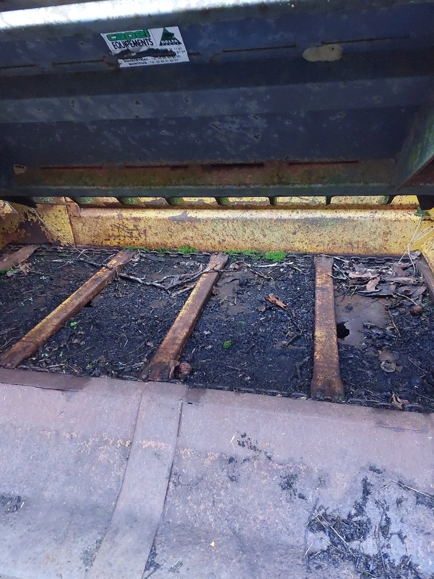 Siloentnahmegerät & Verteilgerät Türe ait Lucas SILOGRIF 1701, Gebrauchtmaschine içinde LACAPELLE-MARIVAL (resim 8)