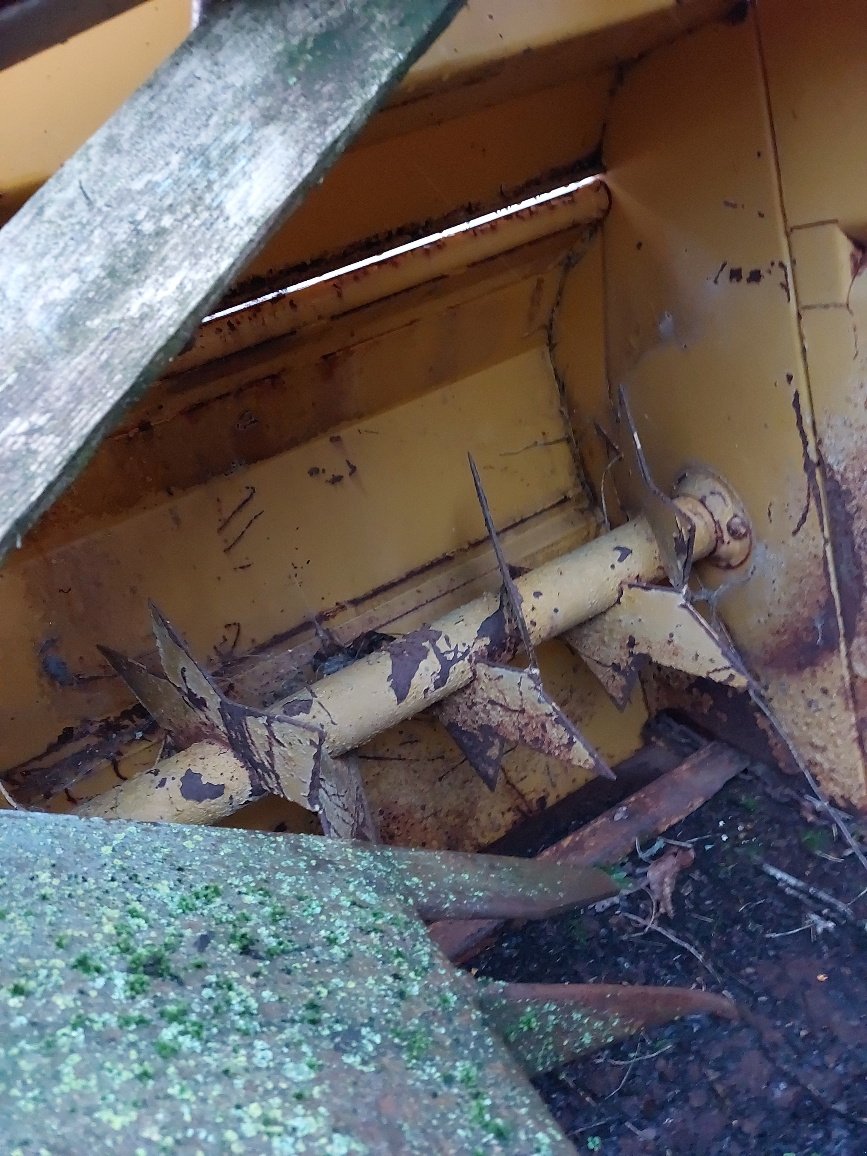 Siloentnahmegerät & Verteilgerät Türe ait Lucas SILOGRIF 1701, Gebrauchtmaschine içinde LACAPELLE-MARIVAL (resim 7)