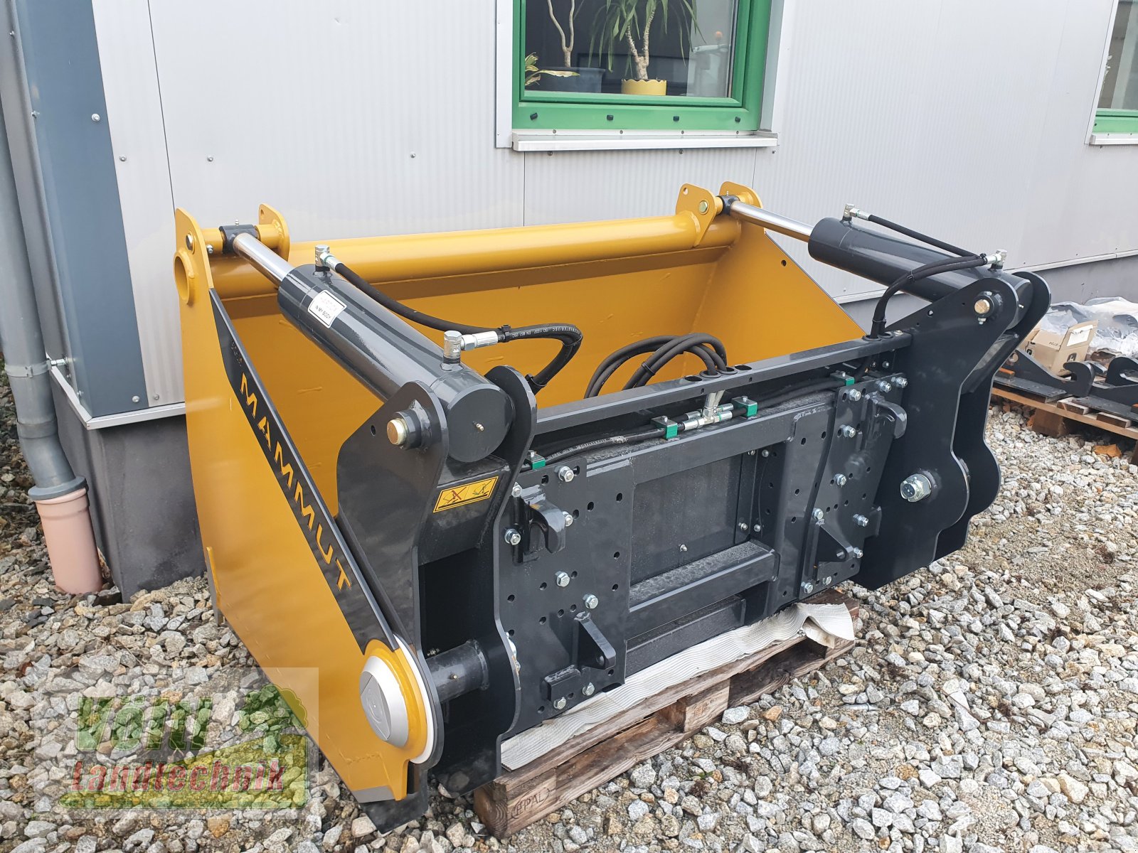 Siloentnahmegerät & Verteilgerät des Typs Mammut SB 195M, Neumaschine in Hutthurm bei Passau (Bild 2)