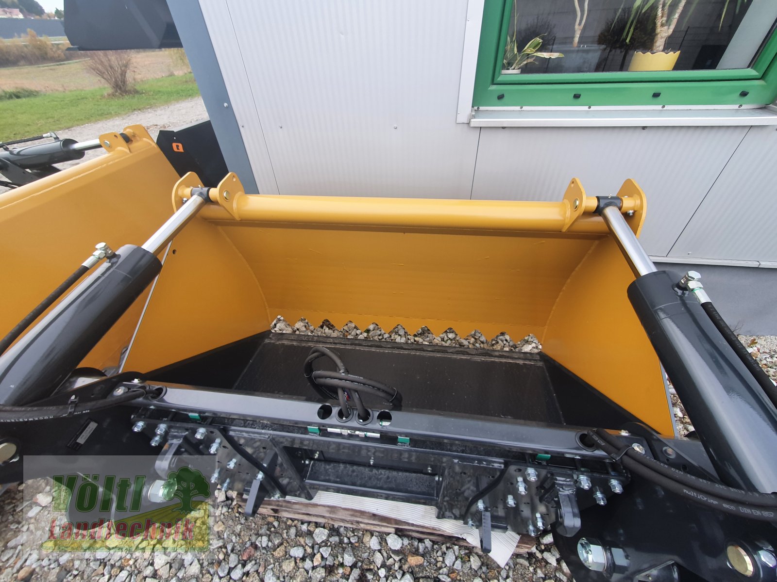 Siloentnahmegerät & Verteilgerät des Typs Mammut SB 195M, Neumaschine in Hutthurm bei Passau (Bild 3)