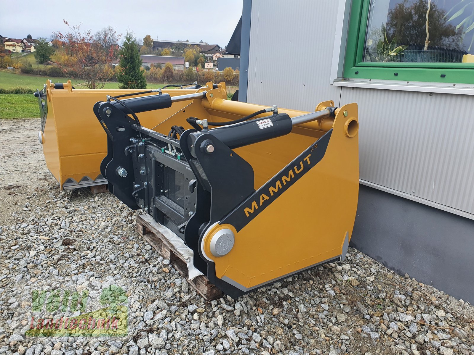 Siloentnahmegerät & Verteilgerät des Typs Mammut SB 195M, Neumaschine in Hutthurm bei Passau (Bild 4)