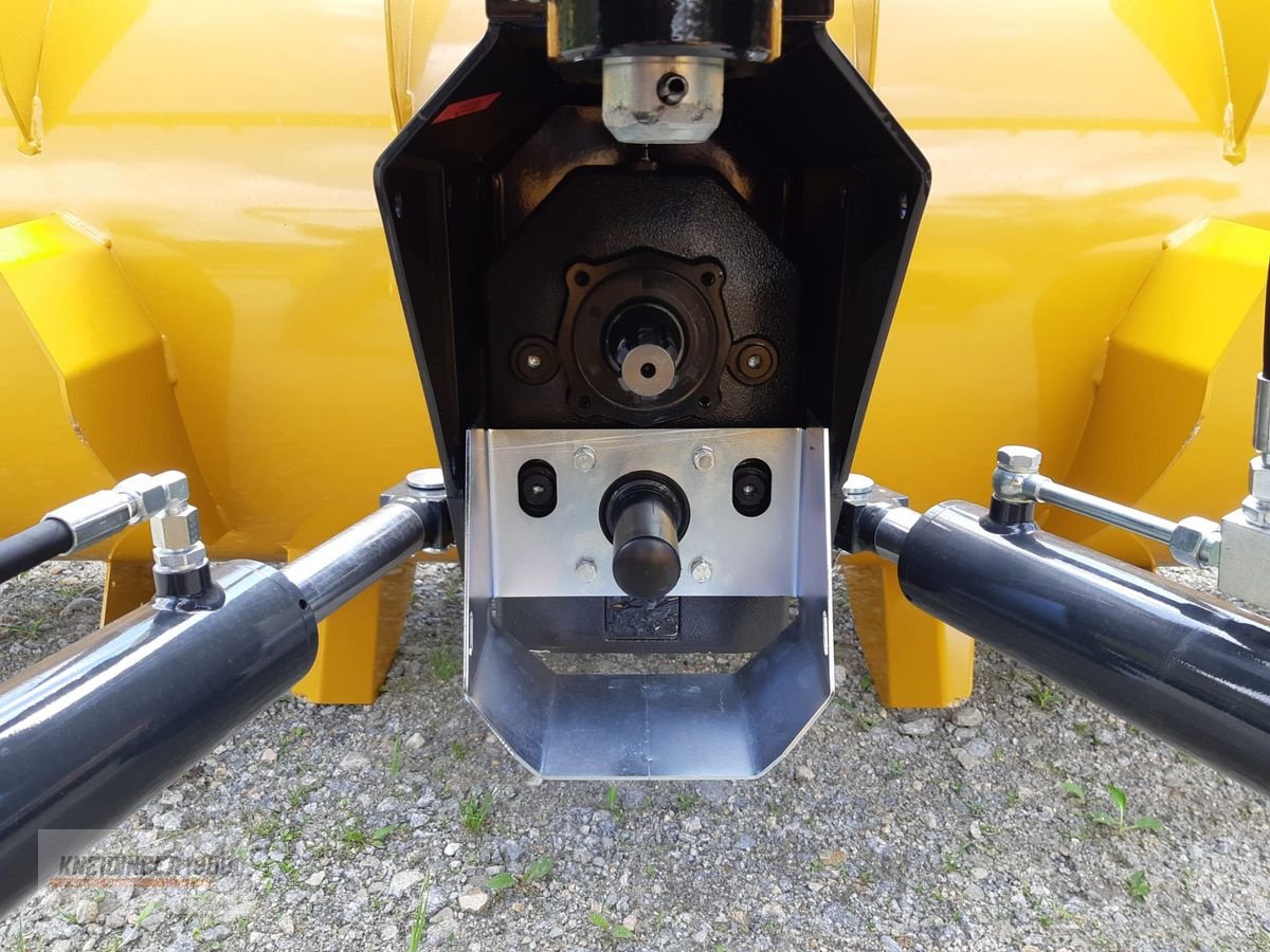 Siloentnahmegerät & Verteilgerät of the type Mammut SF 230 Gigant, Neumaschine in Altenfelden (Picture 3)