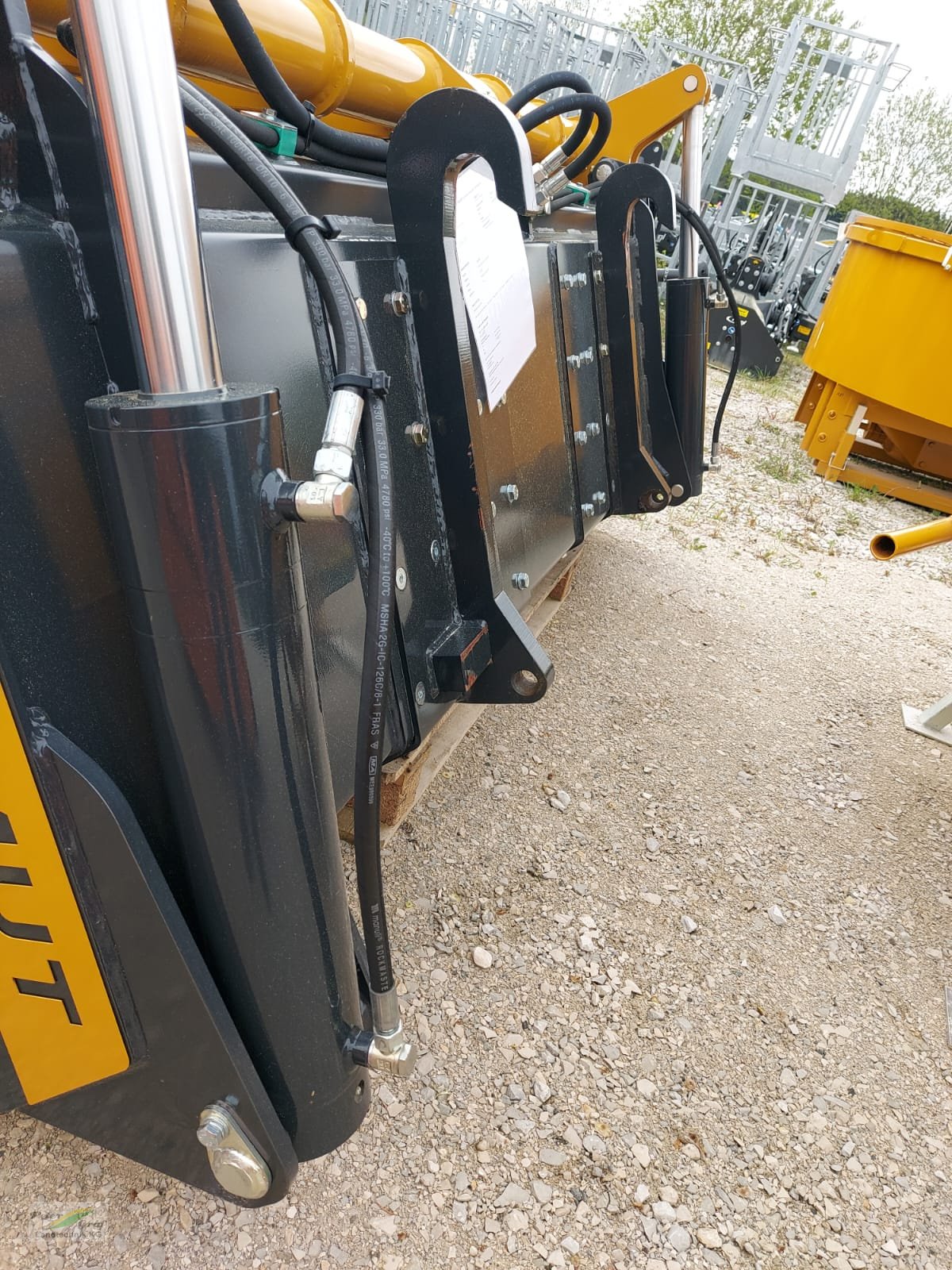 Siloentnahmegerät & Verteilgerät des Typs Mammut Silogreifschaufel SG240P, Neumaschine in Pegnitz-Bronn (Bild 4)