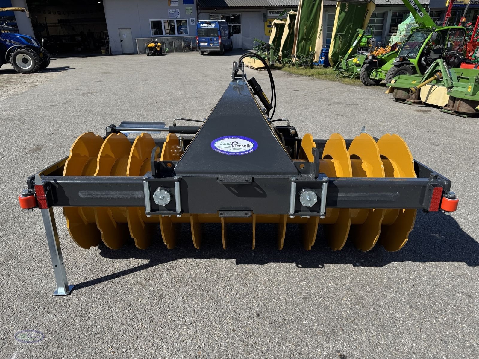 Siloentnahmegerät & Verteilgerät of the type Mammut SK 250H Silowalze, Neumaschine in Münzkirchen (Picture 1)