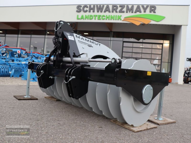 Siloentnahmegerät & Verteilgerät des Typs Mammut SK 250H Silowalze, Neumaschine in Gampern (Bild 1)