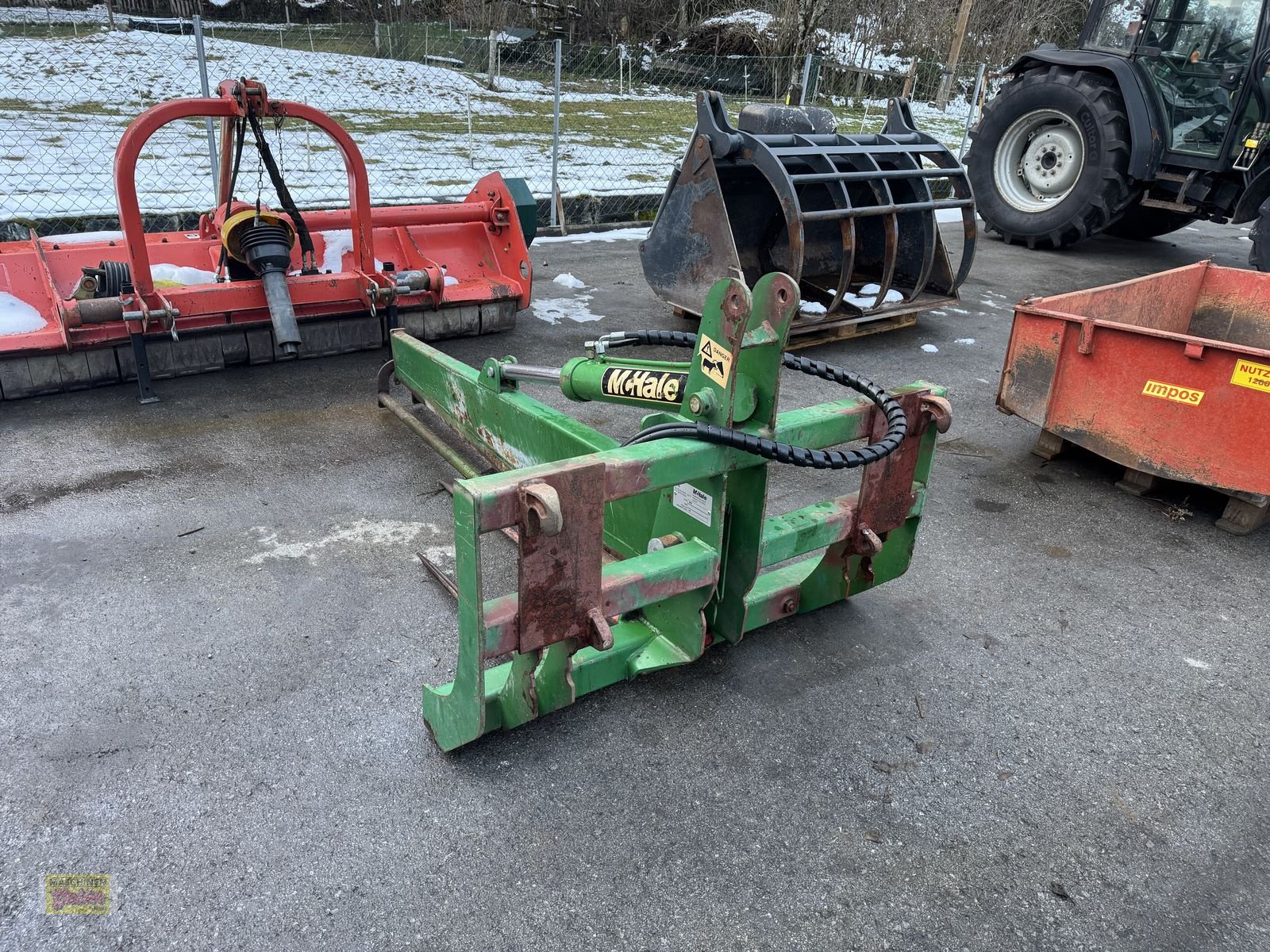 Siloentnahmegerät & Verteilgerät des Typs McHale BS Ballenschneider mit Euroaufnahme, Gebrauchtmaschine in Kötschach (Bild 2)