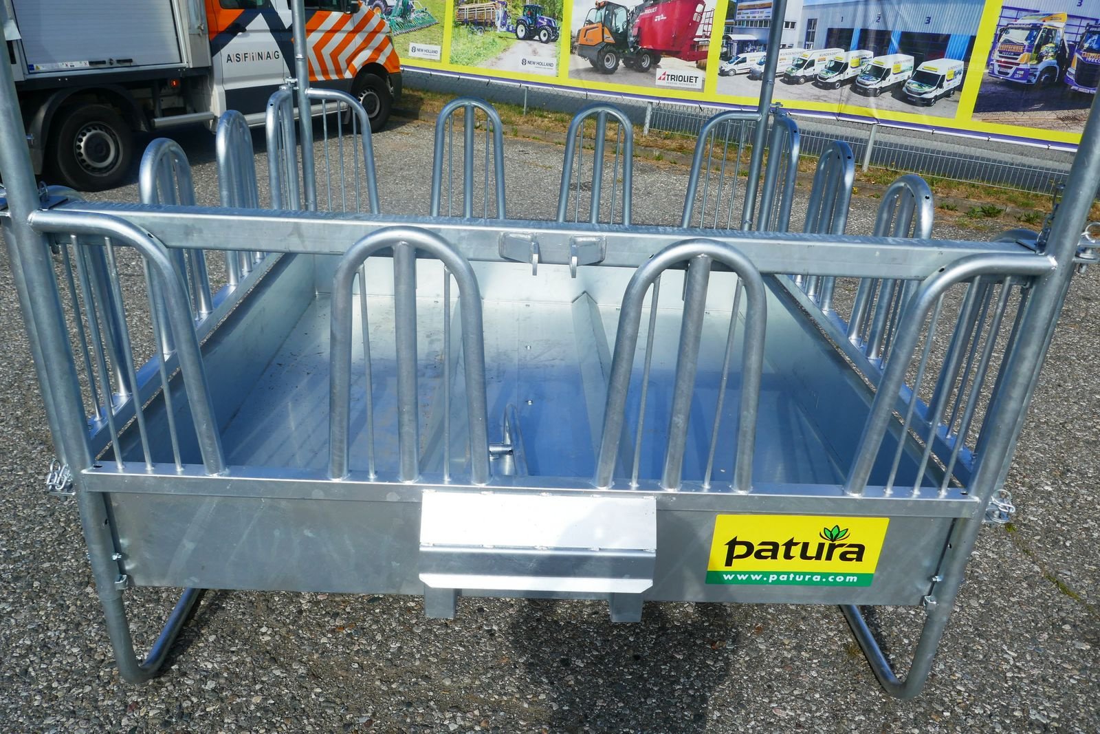 Siloentnahmegerät & Verteilgerät Türe ait Patura Compact Viereckraufe, Gebrauchtmaschine içinde Villach (resim 12)