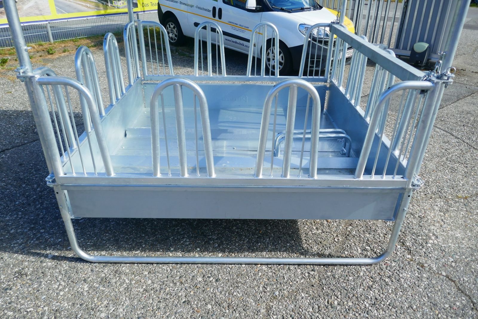 Siloentnahmegerät & Verteilgerät Türe ait Patura Compact Viereckraufe, Gebrauchtmaschine içinde Villach (resim 11)