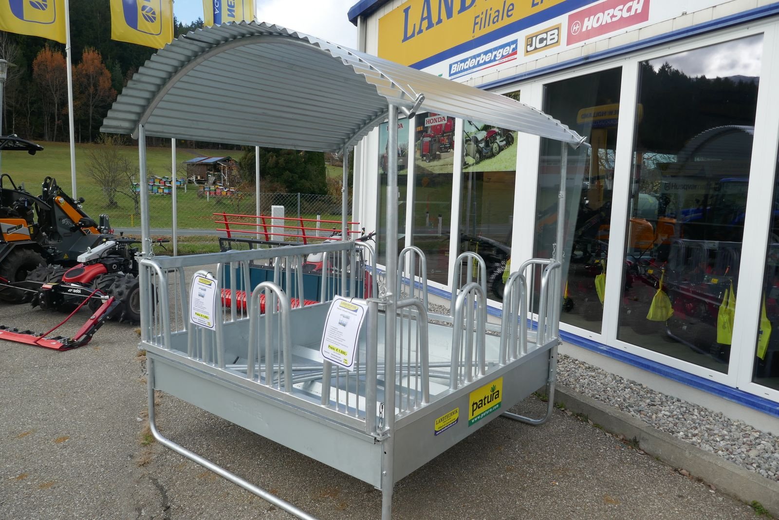 Siloentnahmegerät & Verteilgerät Türe ait Patura Compakt Viereckraufe, Gebrauchtmaschine içinde Villach (resim 3)