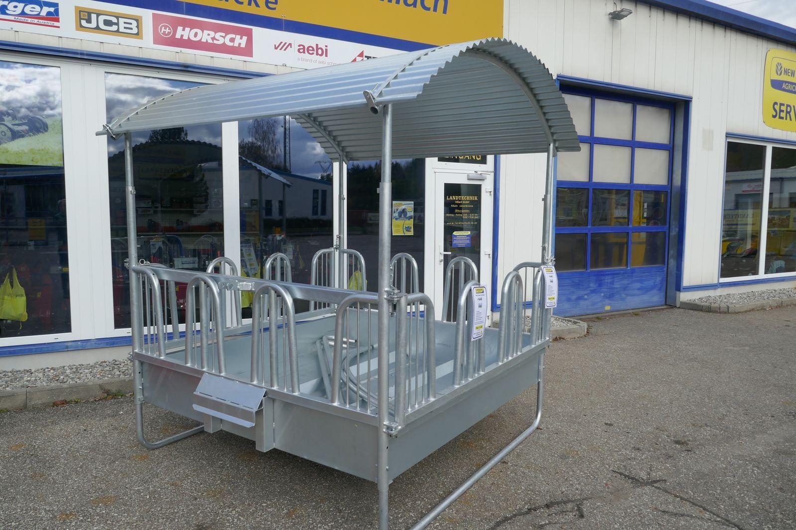 Siloentnahmegerät & Verteilgerät Türe ait Patura Compakt Viereckraufe, Gebrauchtmaschine içinde Villach (resim 2)