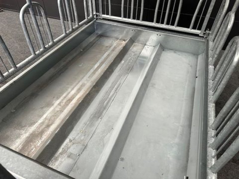 Siloentnahmegerät & Verteilgerät des Typs Patura Großballenraufe 14 Fressplätze Ausstellungsstück, Neumaschine in Tamsweg (Bild 8)