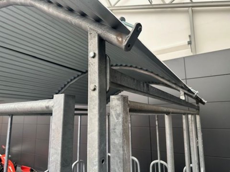 Siloentnahmegerät & Verteilgerät des Typs Patura Großballenraufe 14 Fressplätze Ausstellungsstück, Neumaschine in Tamsweg (Bild 12)