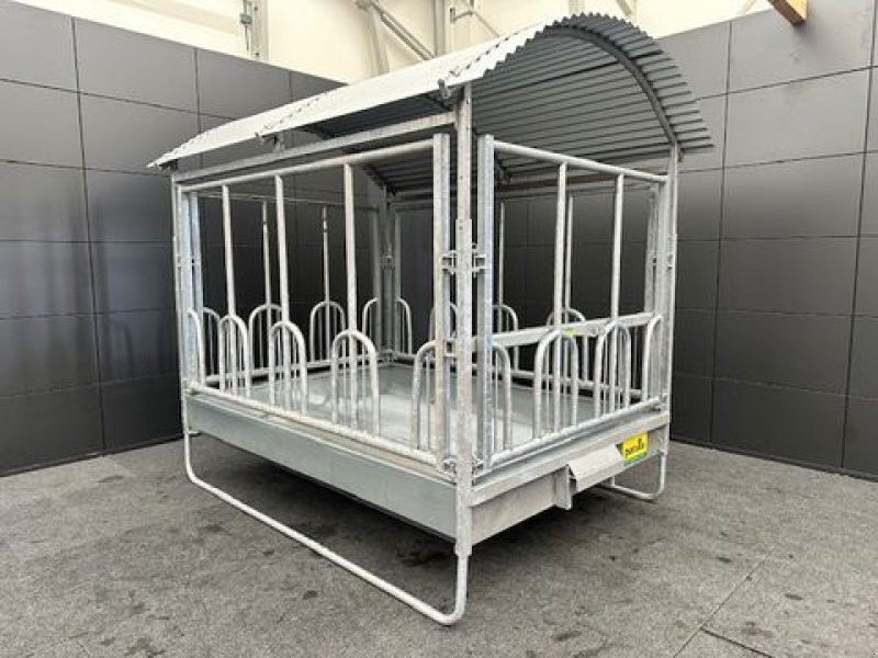 Siloentnahmegerät & Verteilgerät des Typs Patura Großballenraufe 14 Fressplätze Ausstellungsstück, Neumaschine in Tamsweg (Bild 1)