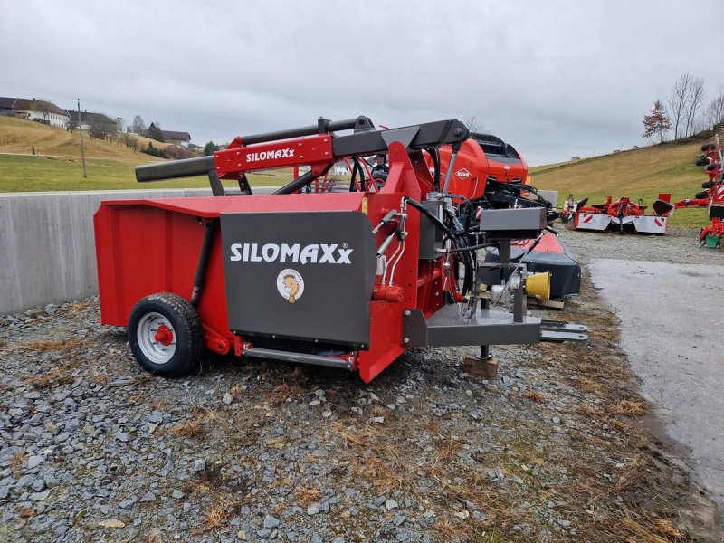 Siloentnahmegerät & Verteilgerät des Typs Silomaxx GT-4000, Neumaschine in Grünbach (Bild 1)