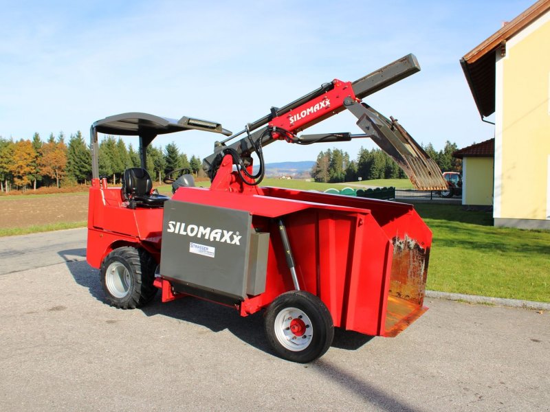 Siloentnahmegerät & Verteilgerät des Typs Silomaxx SVT 3045 W, Neumaschine in Neukirchen am Walde  (Bild 1)