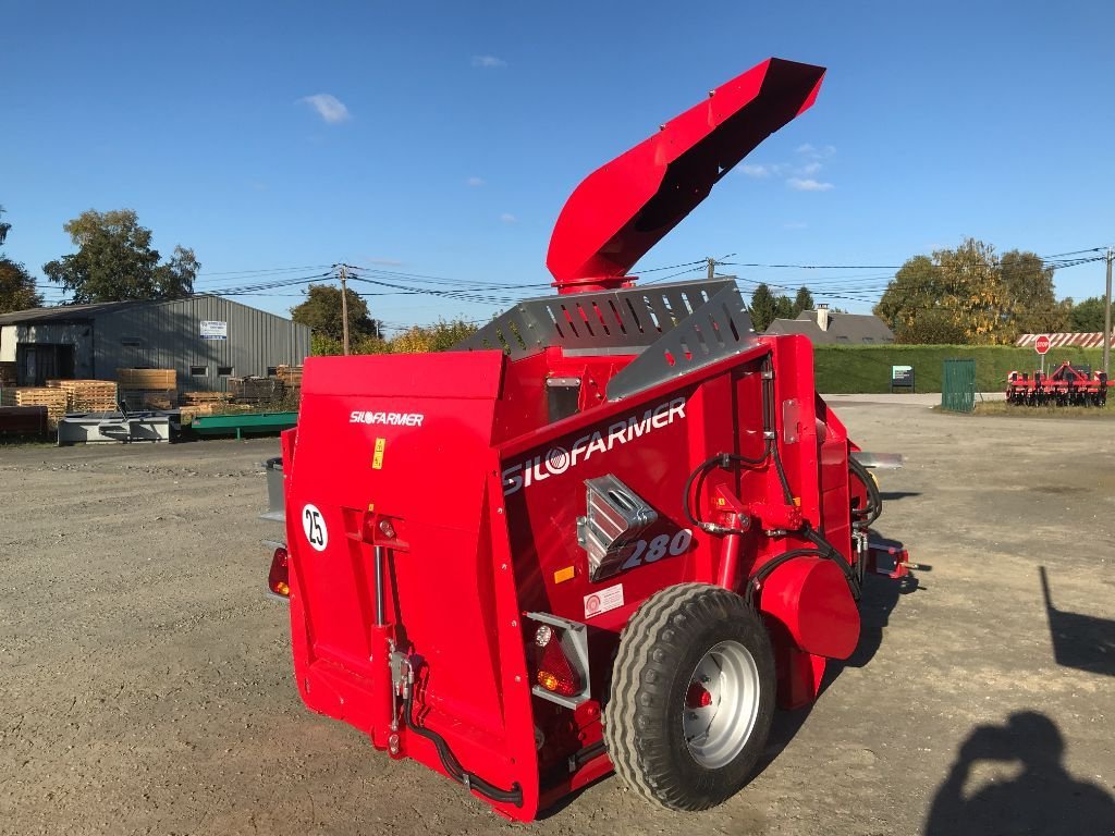 Siloentnahmegerät & Verteilgerät des Typs Sonstige 280, Gebrauchtmaschine in UZERCHE (Bild 4)