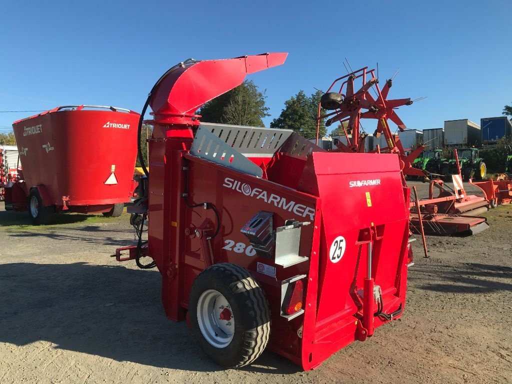Siloentnahmegerät & Verteilgerät des Typs Sonstige 280, Gebrauchtmaschine in UZERCHE (Bild 3)