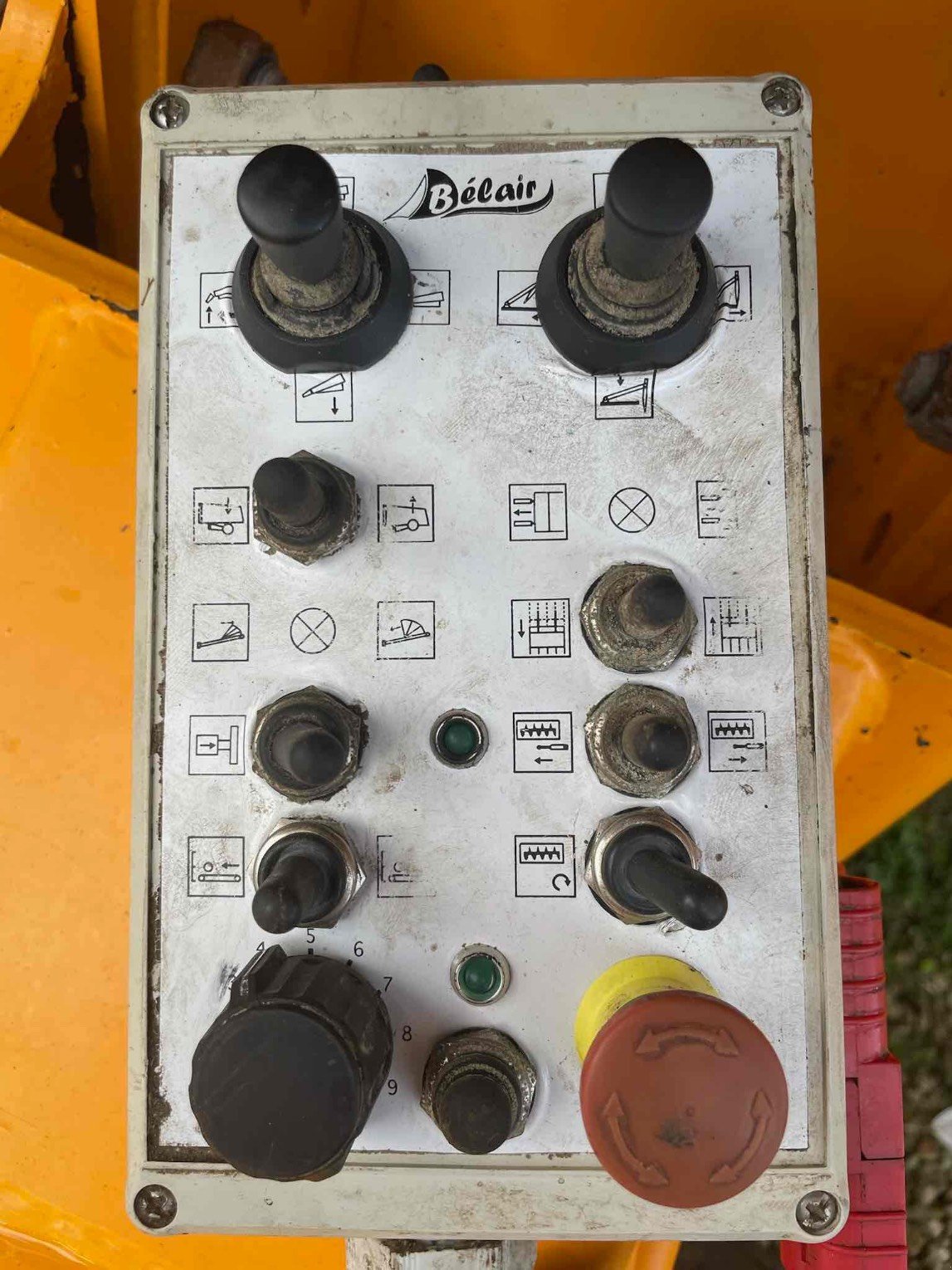 Siloentnahmegerät & Verteilgerät типа Sonstige Désileuse pailleuse COMET638 . Belair, Gebrauchtmaschine в SAINT CLAIR SUR ELLE (Фотография 9)