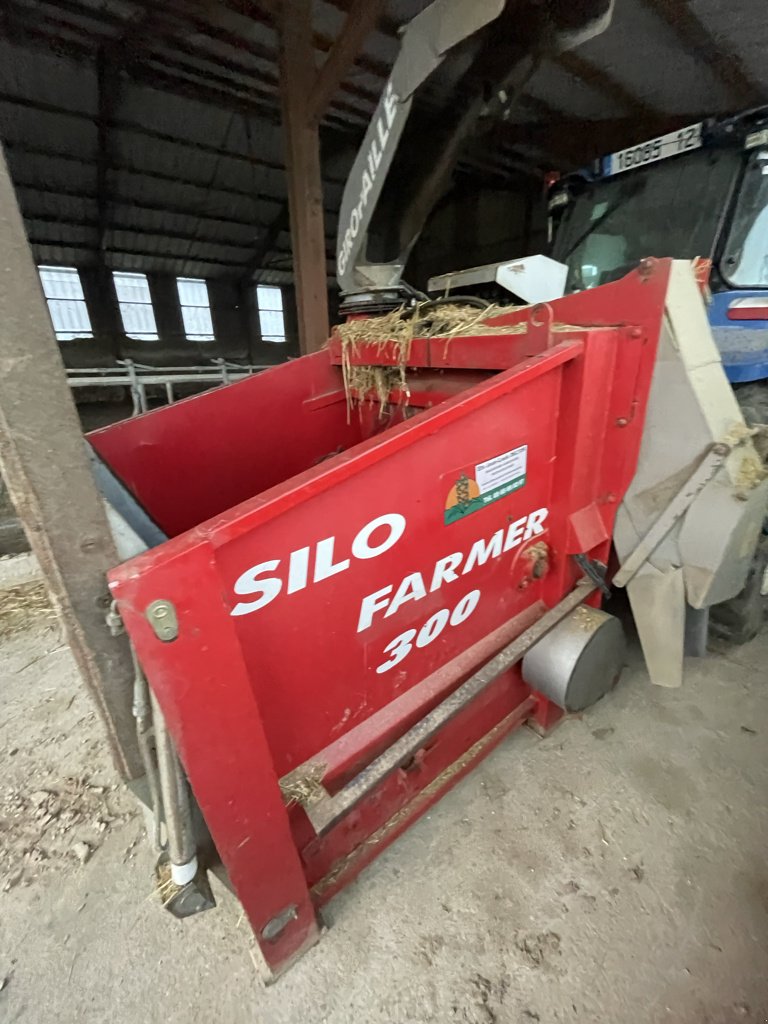 Siloentnahmegerät & Verteilgerät of the type Sonstige Farmer 300, Gebrauchtmaschine in Calmont (Picture 1)