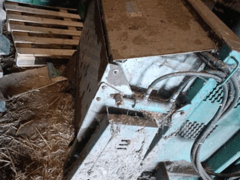 Siloentnahmegerät & Verteilgerät du type Sonstige P19, Gebrauchtmaschine en COGNAC LA FORET (Photo 1)