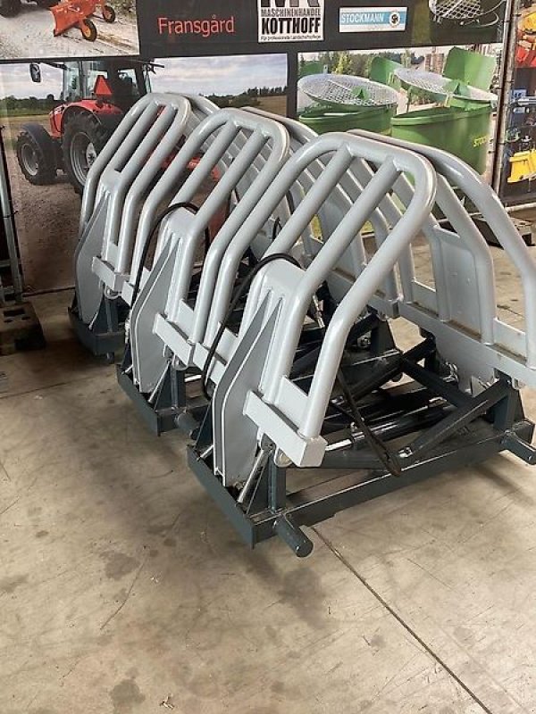 Siloentnahmegerät & Verteilgerät des Typs Sonstige Rundballenzange Ballenzange Ballentransportgerät Silozange, Gebrauchtmaschine in Schmallenberg (Bild 2)