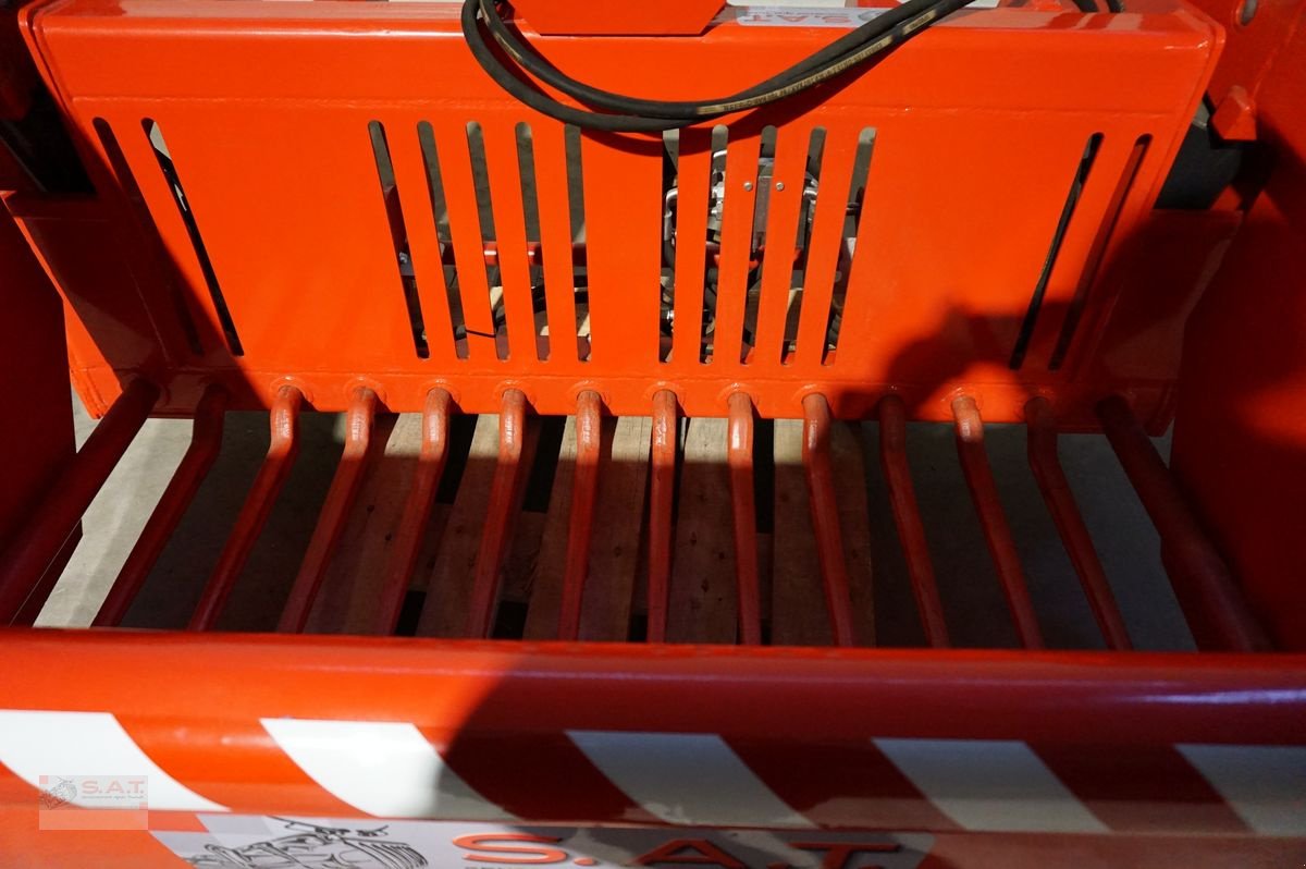 Siloentnahmegerät & Verteilgerät des Typs Sonstige SAT-Kombisilagezange-Rundballenschneider, Vorführmaschine in Eberschwang (Bild 12)