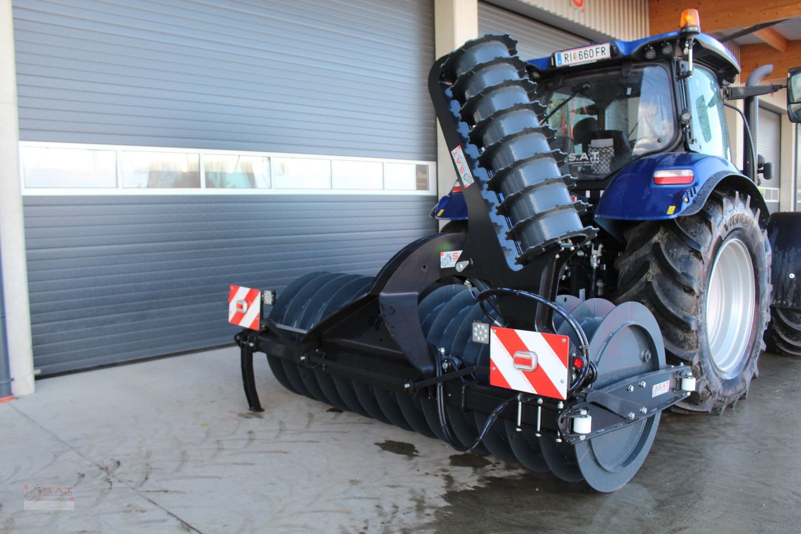 Siloentnahmegerät & Verteilgerät des Typs Sonstige SAT Silowalze mit Seitenverdichtungsarm - 4000Kg, Neumaschine in Eberschwang (Bild 1)