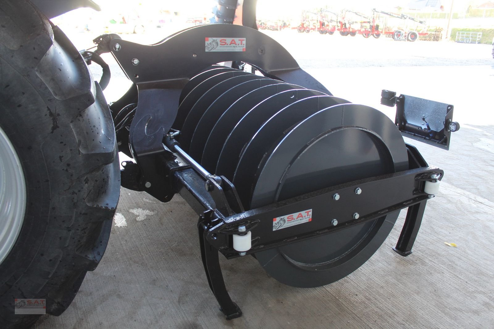 Siloentnahmegerät & Verteilgerät des Typs Sonstige SAT Silowalze mit Seitenverdichtungsarm - 4000Kg, Neumaschine in Eberschwang (Bild 4)