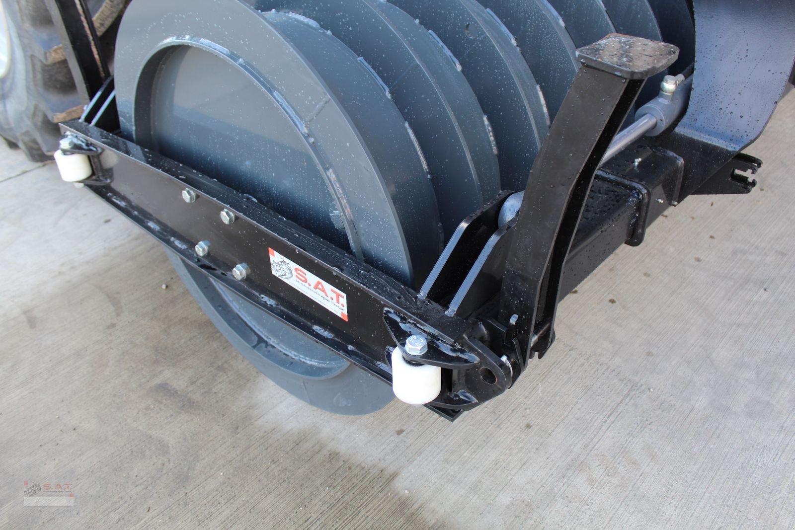 Siloentnahmegerät & Verteilgerät des Typs Sonstige SAT Silowalze mit Seitenverschub - 4000Kg, Neumaschine in Eberschwang (Bild 10)