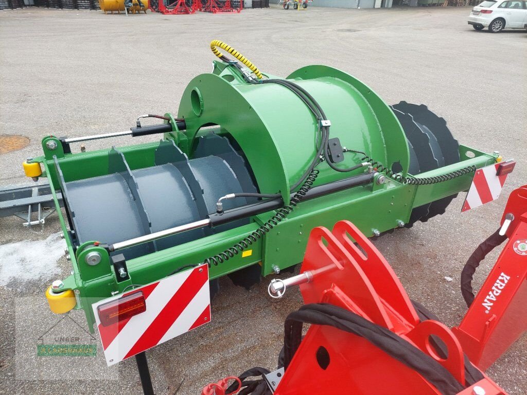 Siloentnahmegerät & Verteilgerät от тип Sonstige Silowalze mit Hydr.Seitenverschub, Neumaschine в Haag (Снимка 4)