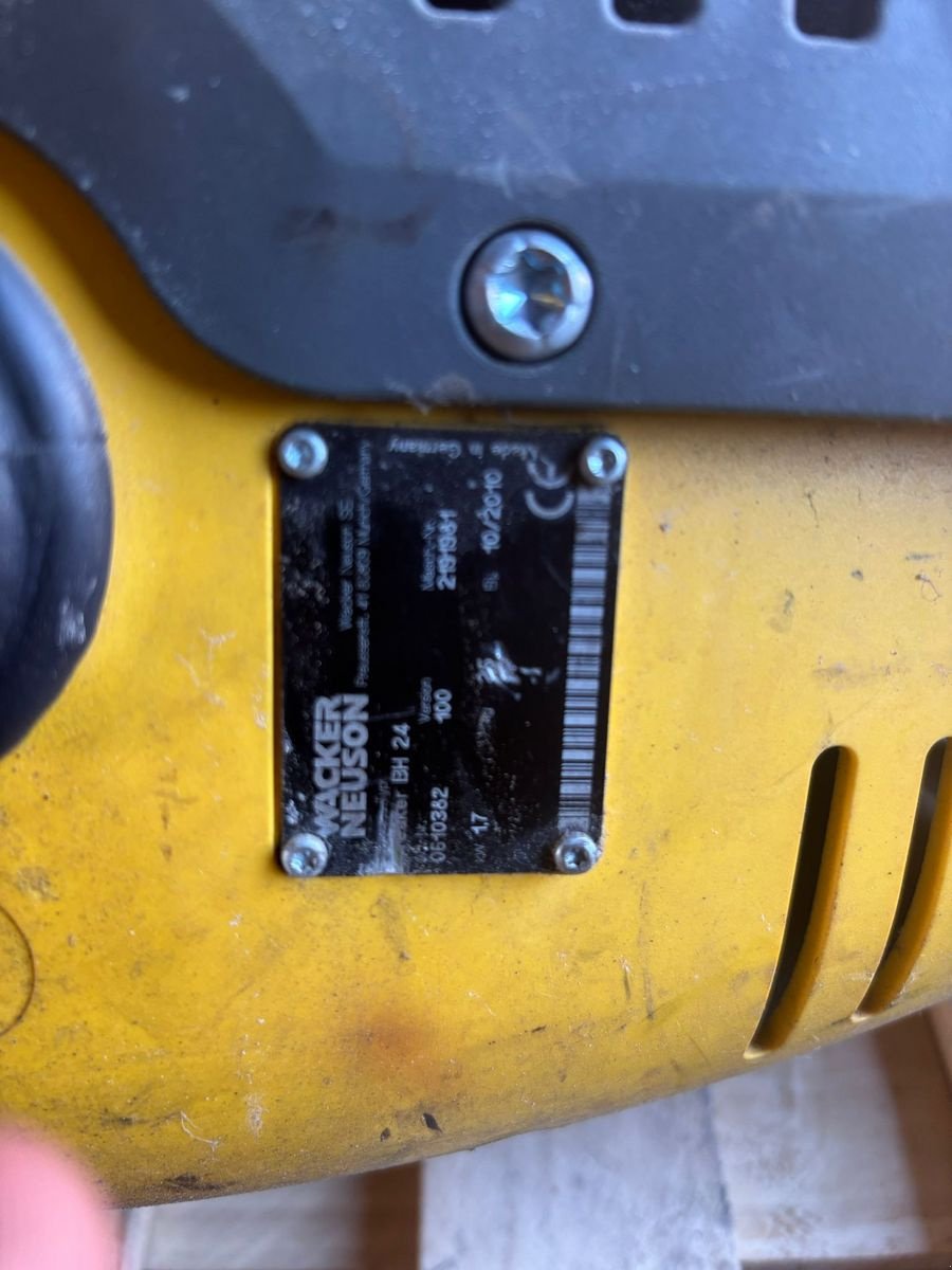 Siloentnahmegerät & Verteilgerät of the type Sonstige Wacker Abbruchhammer BH 22, Gebrauchtmaschine in NATTERNBACH (Picture 8)