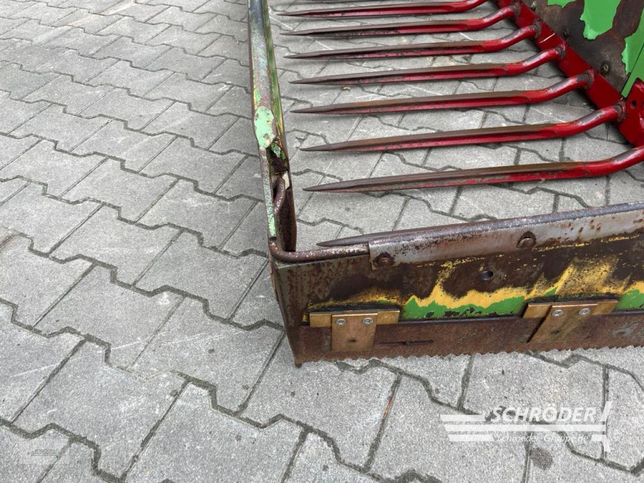 Siloentnahmegerät & Verteilgerät du type Strautmann HQ 2500 PLUS, Gebrauchtmaschine en Wildeshausen (Photo 3)