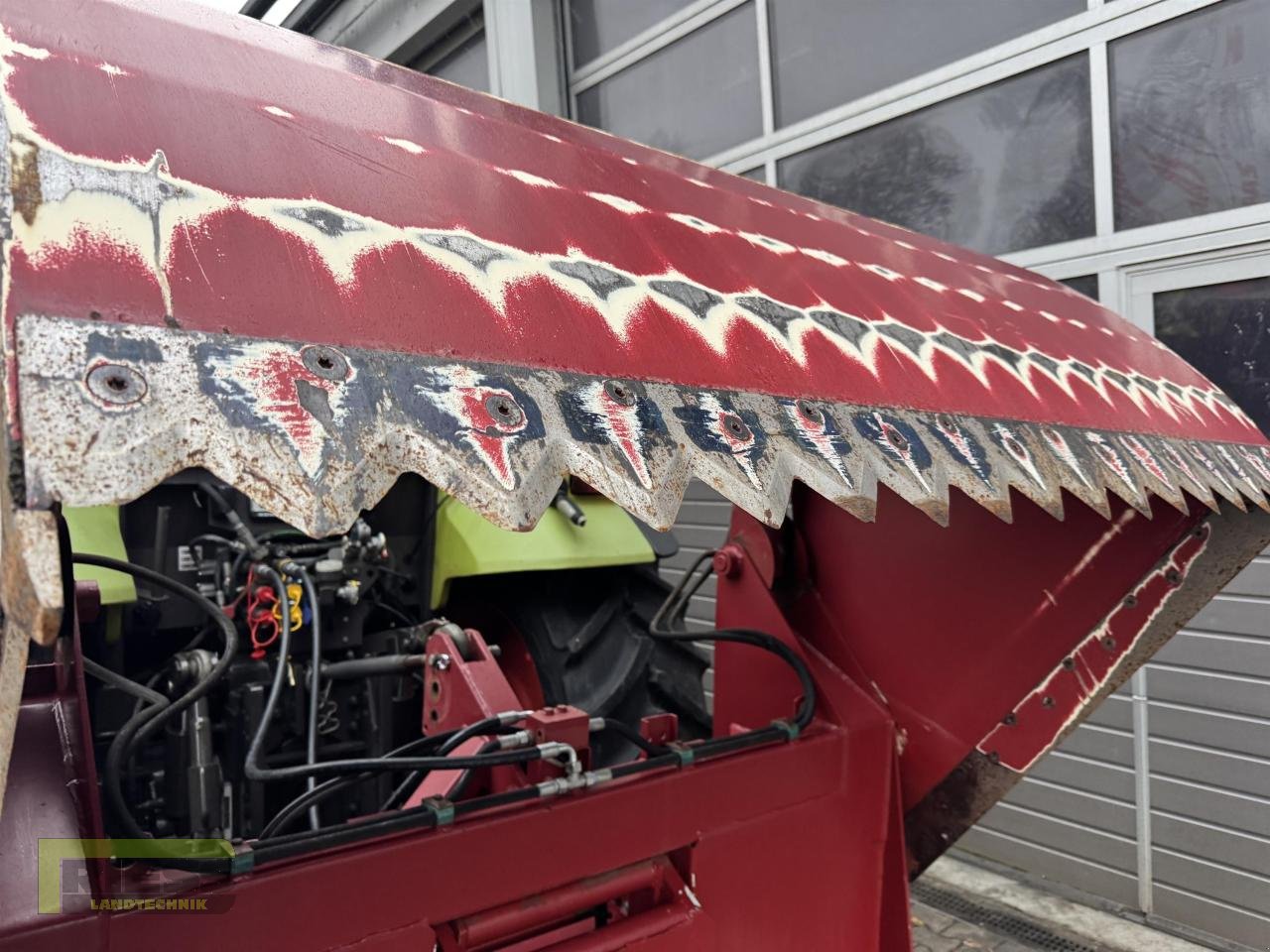 Siloentnahmegerät & Verteilgerät типа Strautmann SILOZANGE 234 Heckanbau, Gebrauchtmaschine в Homberg/Ohm - Maulbach (Фотография 4)