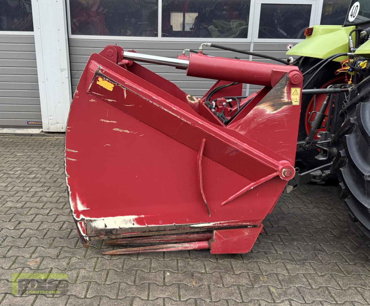 Siloentnahmegerät & Verteilgerät типа Strautmann SILOZANGE 234 Heckanbau, Gebrauchtmaschine в Homberg/Ohm - Maulbach (Фотография 14)
