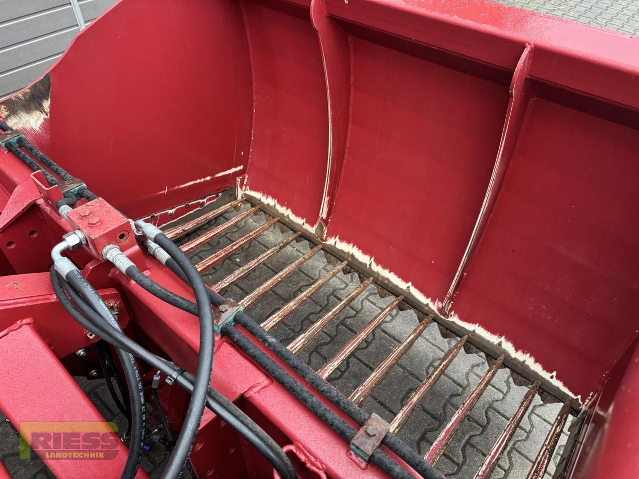 Siloentnahmegerät & Verteilgerät типа Strautmann SILOZANGE 234 Heckanbau, Gebrauchtmaschine в Homberg/Ohm - Maulbach (Фотография 19)