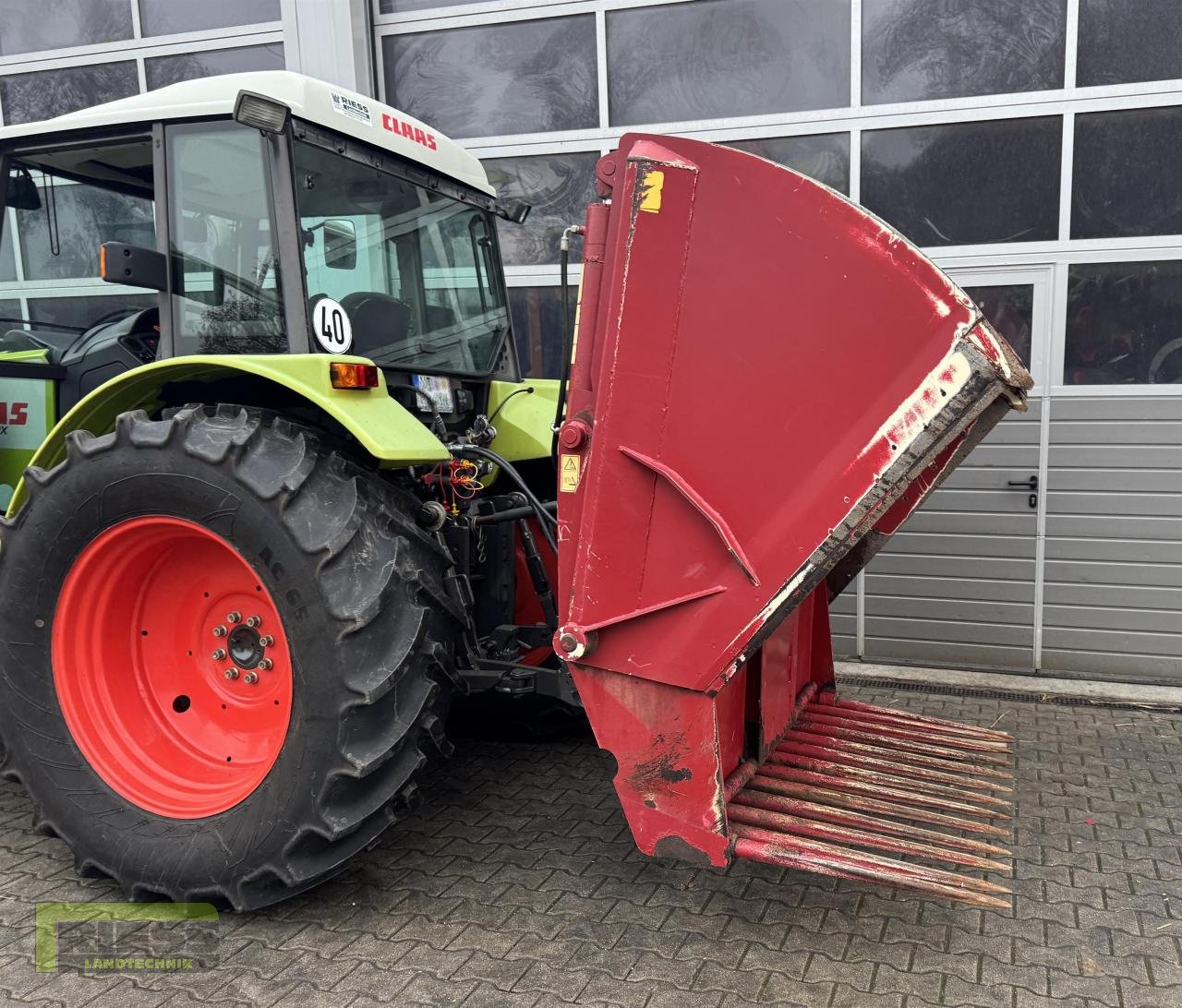 Siloentnahmegerät & Verteilgerät типа Strautmann SILOZANGE 234 Heckanbau, Gebrauchtmaschine в Homberg/Ohm - Maulbach (Фотография 20)