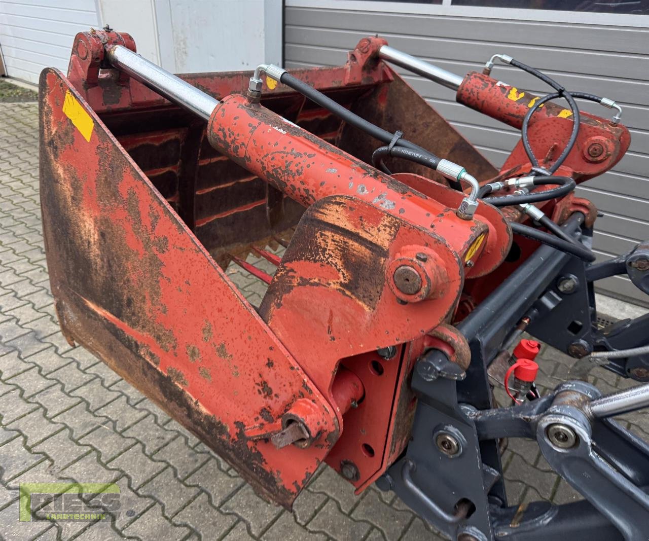 Siloentnahmegerät & Verteilgerät типа Strautmann SLT07 Silagezange Frontlader, Gebrauchtmaschine в Homberg/Ohm - Maulbach (Фотография 2)