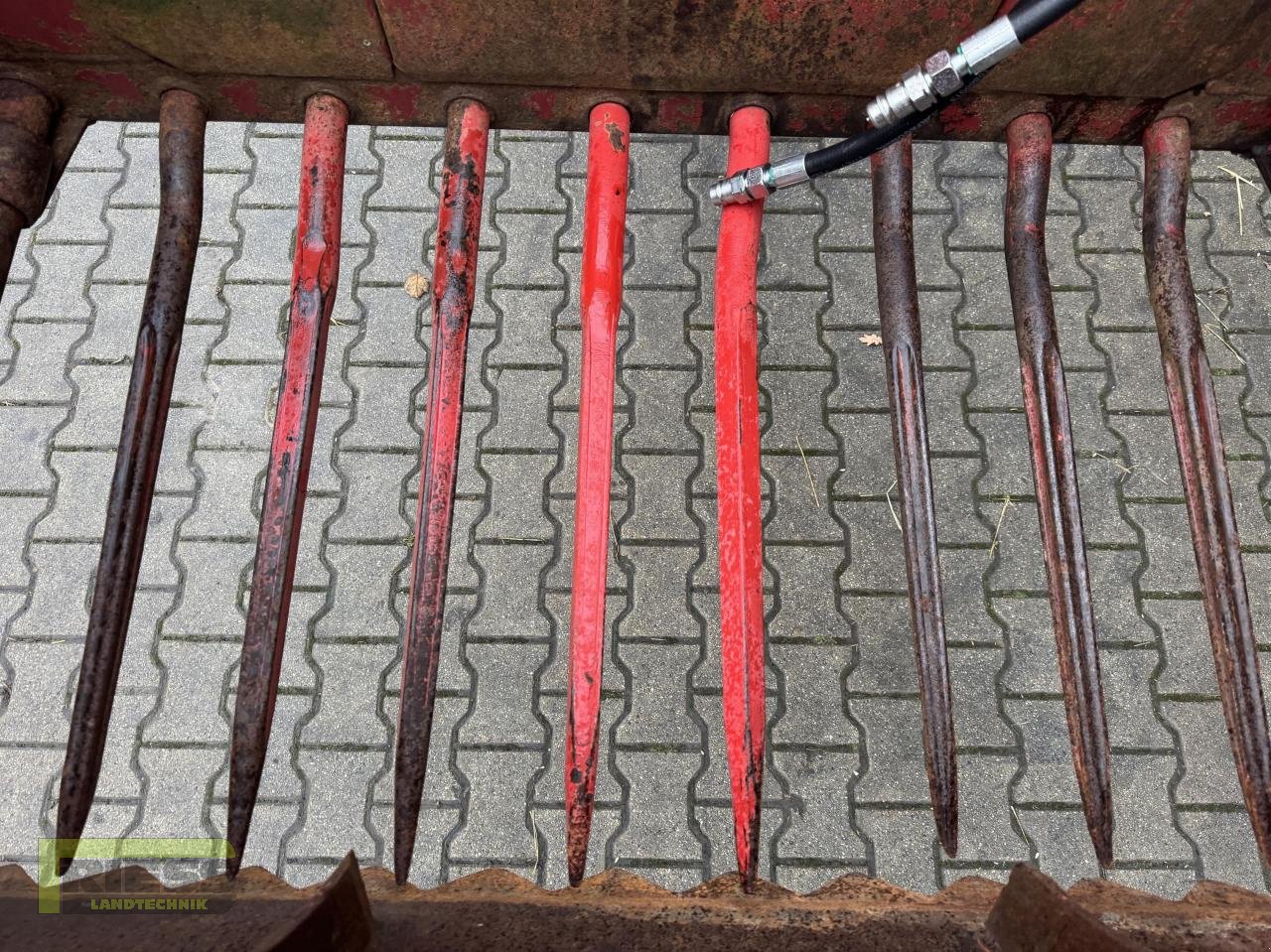 Siloentnahmegerät & Verteilgerät типа Strautmann SLT07 Silagezange Frontlader, Gebrauchtmaschine в Homberg/Ohm - Maulbach (Фотография 3)