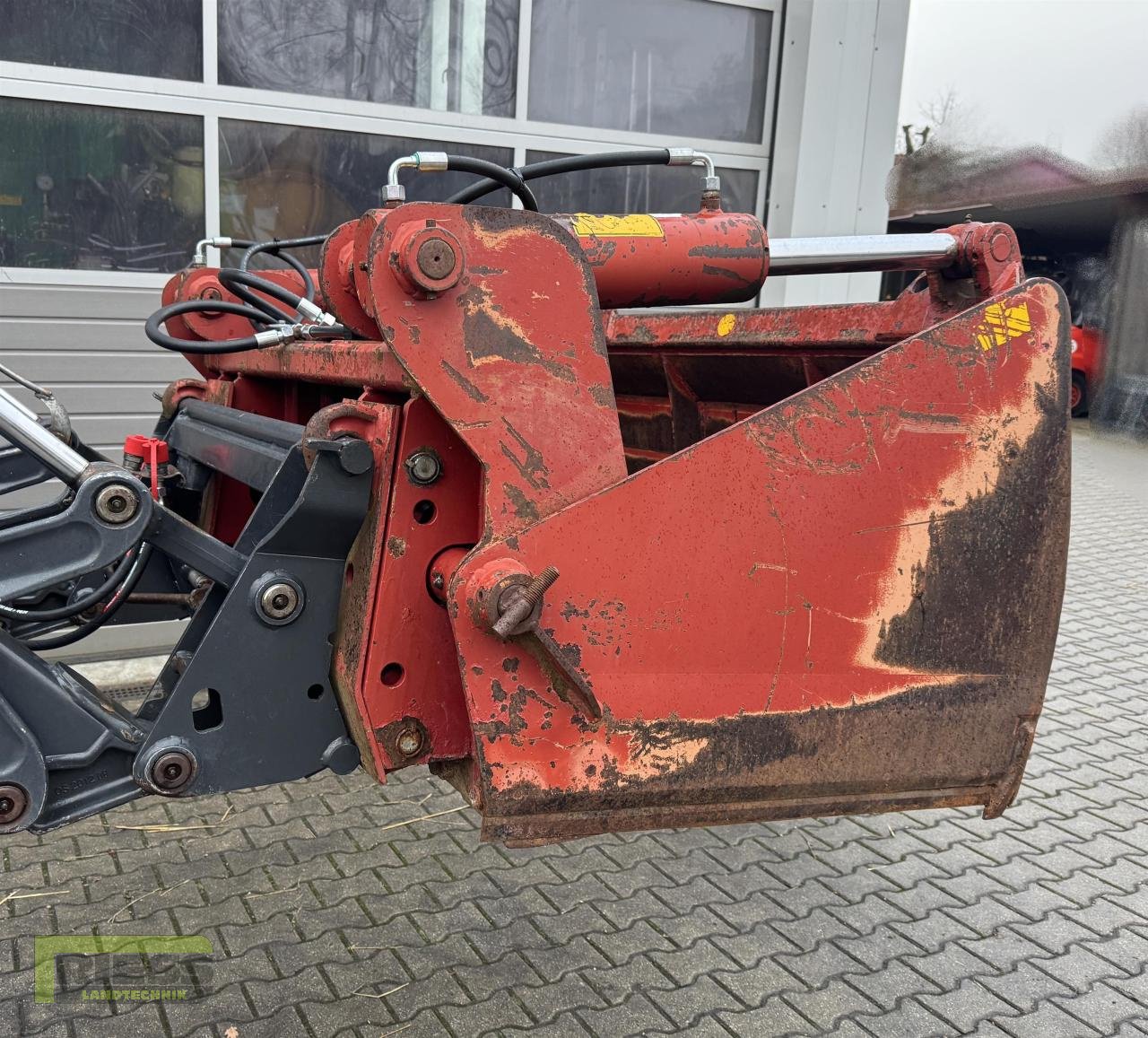 Siloentnahmegerät & Verteilgerät типа Strautmann SLT07 Silagezange Frontlader, Gebrauchtmaschine в Homberg/Ohm - Maulbach (Фотография 8)