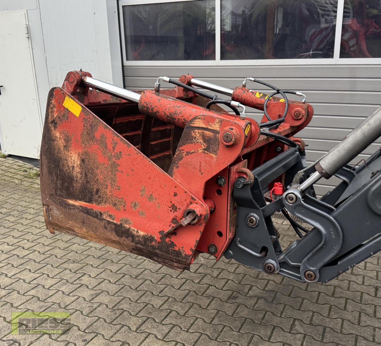 Siloentnahmegerät & Verteilgerät типа Strautmann SLT07 Silagezange Frontlader, Gebrauchtmaschine в Homberg/Ohm - Maulbach (Фотография 10)