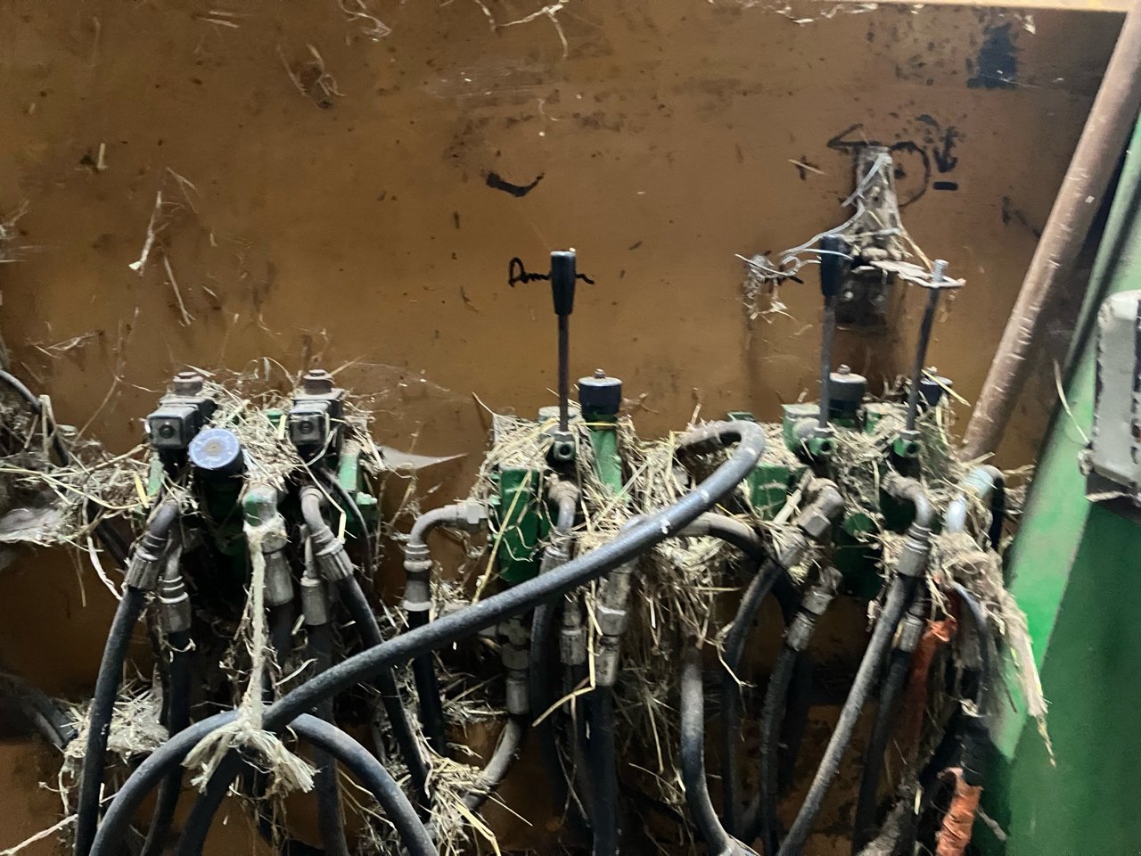 Siloentnahmegerät & Verteilgerät типа Suire Saunal, Gebrauchtmaschine в MORLHON LE HAUT (Фотография 4)