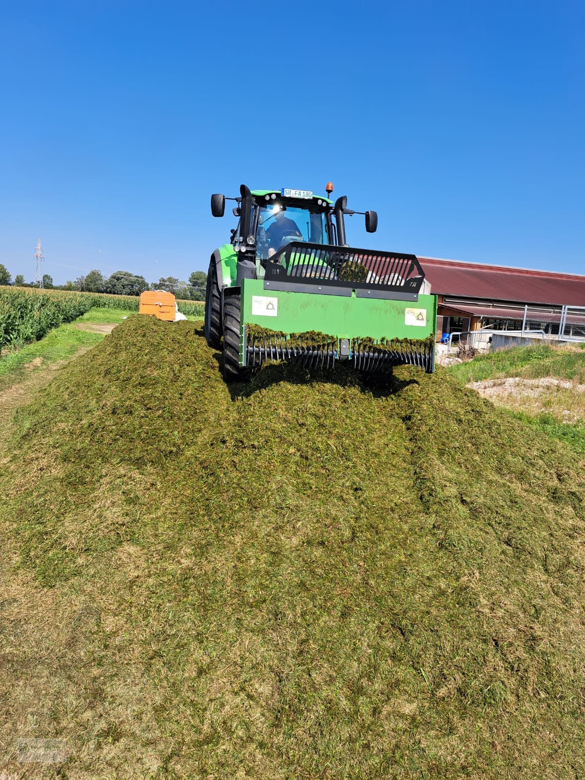 Siloverteiler des Typs Sonstige Point Tec (Hellwagner) Rotorverteiler Siloverteiler Maisschild GPS Schiebeschild, Neumaschine in Kötzting (Bild 12)